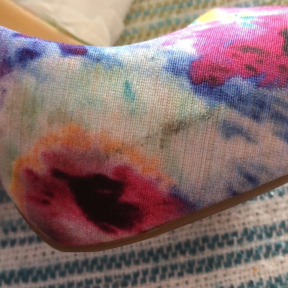 GUESS PATCHES STILETTO PEEP TOE PLATFORM PUMPS • sz 6.5M - Picture 17 of 17